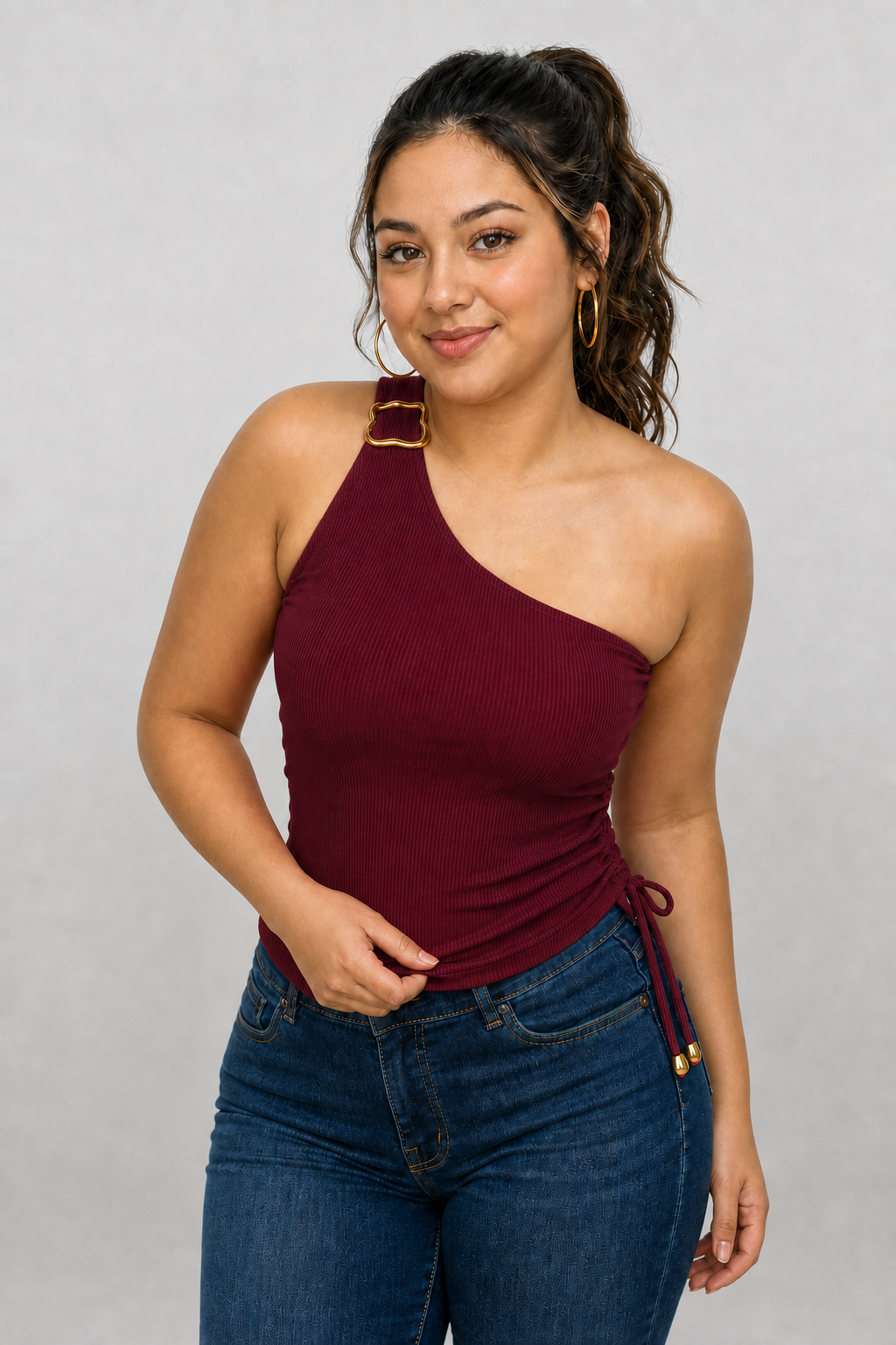 CROP TOP ASIMÉTRICO CON HEBILLA EN HOMBRO