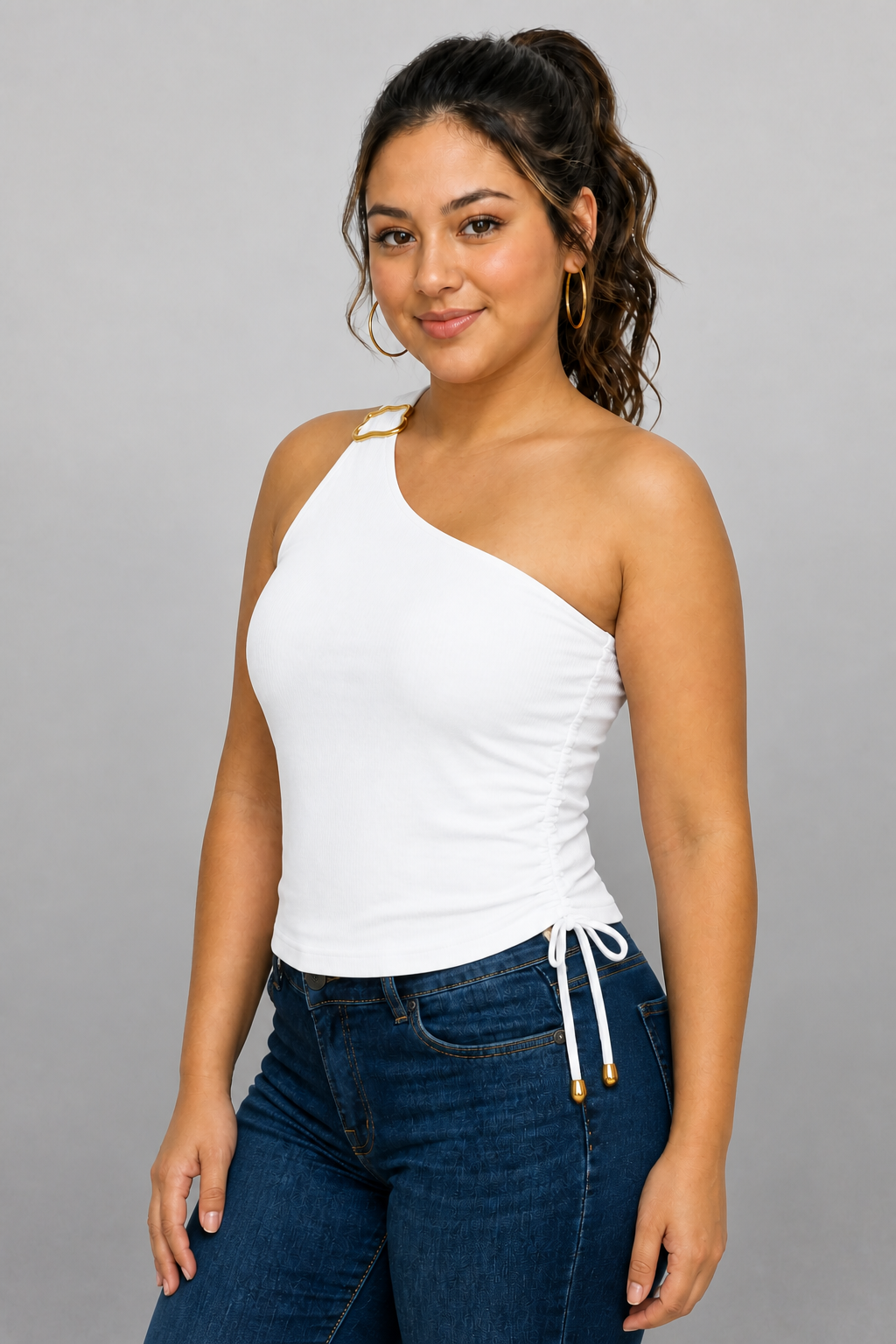CROP TOP ASIMÉTRICO CON HEBILLA EN HOMBRO